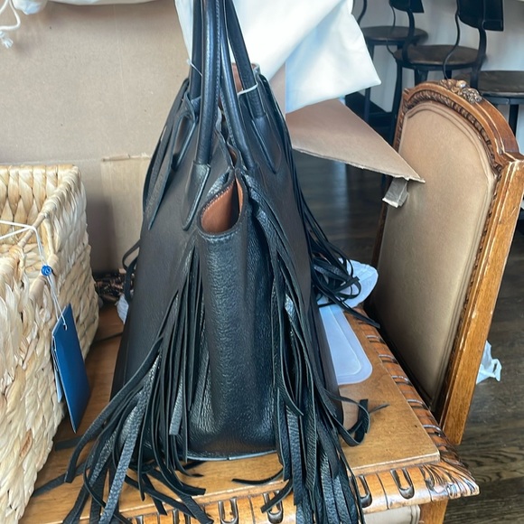 🛍HOST PICK🛍Beyond Stunning all Leather Prada Bag - Picture 7 of 16